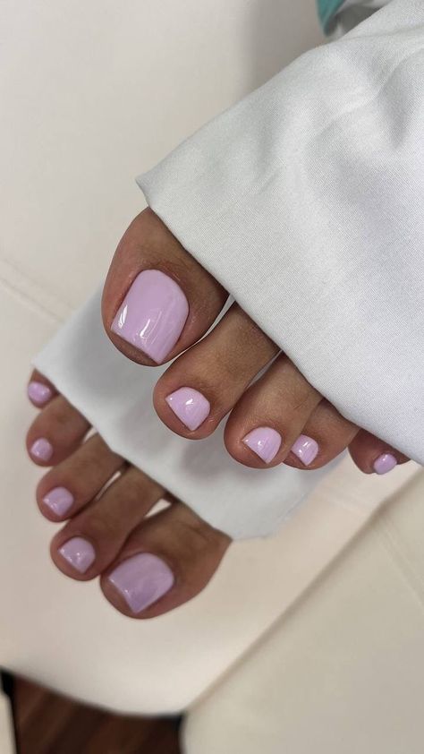 Nails Feet Color, 2024 Summer Toe Nails, Pedicure Summer Ideas, Spring 2024 Toe Nail Colors, Spring Pedicure Colors 2024, Gel Toe Nails Summer, Pedicure Colors Spring 2024, Pedicure Spring, Pink Toe Nails