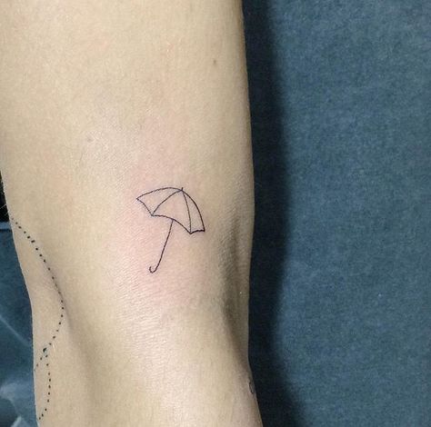 Fine Line Umbrella Tattoo, Tiny Umbrella Tattoo, Yellow Umbrella Tattoo, Himym Tattoo Ideas, Himym Tattoo, Umbrella Tattoos, Umbrella Tattoo, Matching Tats, Food Tattoos