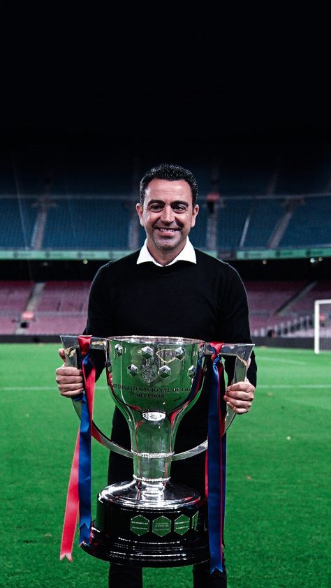 Xavi Hernandez Coach, Xavi Wallpapers, Barcelona Coach, Barcelona Poster, Football Aesthetic, Xavi Hernandez, Barcelona Fc, Cartoon Wallpaper Iphone, Football Pictures