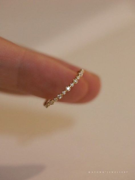 Dainty Rings Gold, Minimal Rings Minimalist Jewelry, 1 Diamond Ring, Minimal Rings, Gold Dainty Ring, Rings Minimalist, Gold Rings Simple, Cute Engagement Rings, Solid Gold Band