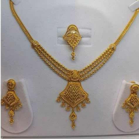 3 Pavan Gold Necklace, 5 Tola Gold Set Design, Gold Pendent Set Indian, Short Gold Necklace, Indian Gold Necklace Designs, Custom Gold Jewelry, Indian Gold Necklace, Wedding Jewellery Designs, 22k Gold Necklace