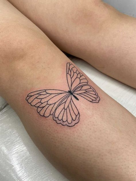 Butterfly Tattoo No Shading, Tattoos Manifestation, Butterfly Foot Tattoo, Butterfly Tattoo Stencil, Unique Butterfly Tattoos, Belly Tattoos, Chic Tattoo, Sibling Tattoos, Cute Tiny Tattoos