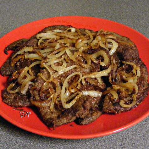 Fried Beef Liver & Onions Fried Liver And Onions, Fried Beef Liver, Beef Liver And Onions Recipe, Meatball Meals, Liver And Onions Recipe, Onion Meatballs, Calves Liver, Fried Liver, Nice Salad