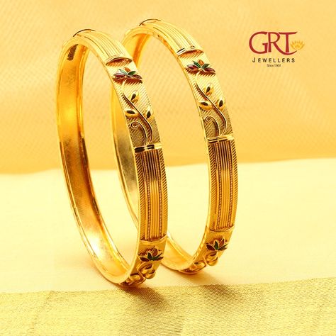 Gold Churi Design Latest, Gold Bangles With Grams, Latest Antique Gold Bangles Designs, Bangle Designs Gold Indian, Bangel Design Gold Latest, Good Bangles Design, Bangles Designs Gold Latest, Gold Bangles With Weight And Price, Bangle Designs Latest