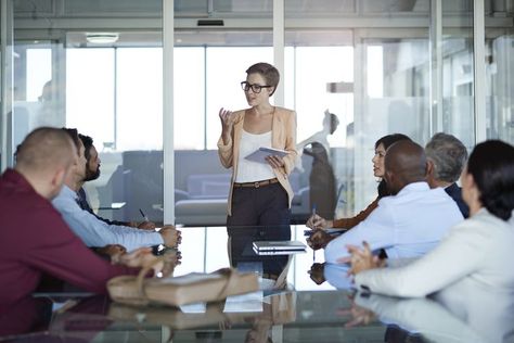 How Situational Leadership Skills Can Benefit Entrepreneurs Corporate Meeting, Board Meeting, Company Culture, Ice Breakers, Leadership Skills, Problem Solving Skills, Entrepreneur Success, Business Finance, Seo Services