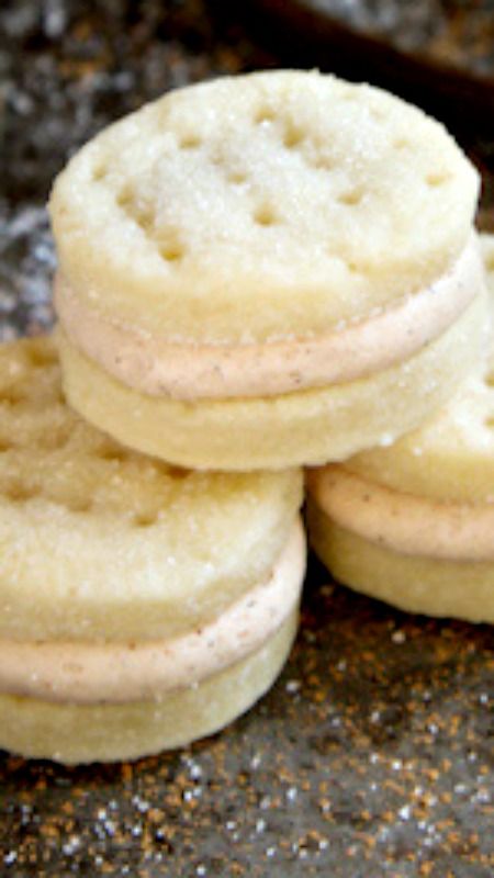 Cream Wafer Sandwich Cookies with Winter Spiced Buttercream Recipe Cream Wafers, Butter Sandwich Cookies, Cream Wafers Cookies, Cream Wafer Cookies, Creme Wafers Cookies, Creme Wafer Cookies, Vanilla Sandwich Cookies, Cream Wafer Sandwich Cookies, Cream Wafer Cookies Recipe