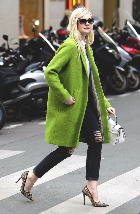 Elle Fanning. Elle Fanning Style, Giovanna Battaglia, Street Style Blog, Anna Dello Russo, Streets Of Paris, Kirsten Dunst, Keira Knightley, Street Style Paris, Green Coat