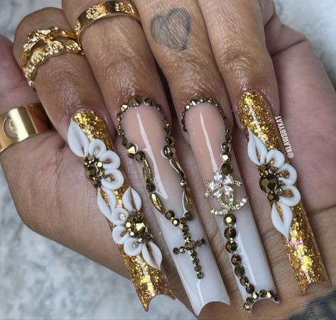 Rosary Nails, Latest Hair Braids, Quinceanera Nails, Gold Acrylic Nails, 3d Flower Nails, Tapered Square, Goth Nails, Girly Acrylic Nails, Golden Goddess