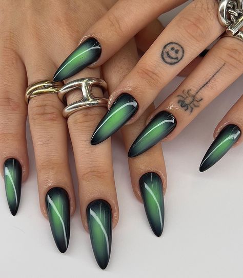 SALOMÉ 😈 NAIL ARTIST | Space aura for @julieferrat 👽💚 #nails #nailart #gelx #apresnails #nailartist #thegelbottle #auranails | Instagram Poison Ivy Nails, Nail Art Vert, Ivy Nails, Halo Nails, Dark Green Nails, Green Nail Art, Hippie Nails, Airbrush Nails, Green Nail Designs