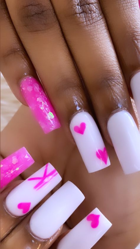 White Nails With K Initial, K Nail Initial, Pink And White Nails With Initial, Nail Ideas For Starters, White Nails With K Initials Acrylic, Acrylic Nails With A K Initial, Acrylic Nails Inspo Coffin, Letter Nail Designs Initials Short, White Nails With Designs Birthday