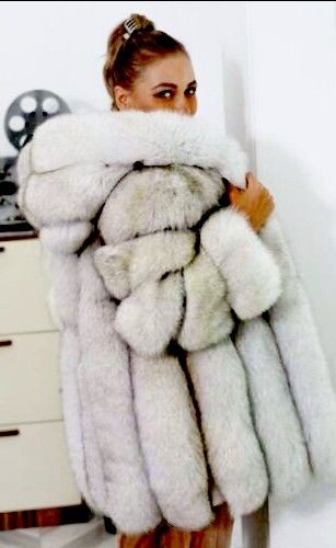 Girls Fur Coat, Long Hair Ponytail, Girls Fur, Fur Hood Coat, Hair Ponytail, White Fur, Fur Fashion, Fur Hood, White Fox