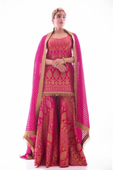 Buy Purple Brocade Embroidery Leaf Neck Kurta With Gharara Set For Women by Pooja Rajpal Jaggi Online at Aza Fashions. Gharara Suits Party Wear, Brocade Gharara, Brocade Embroidery, Kurta Patterns, Embroidery Leaf, Designs For Dresses, Set For Women, Aza Fashion, Types Of Sleeves