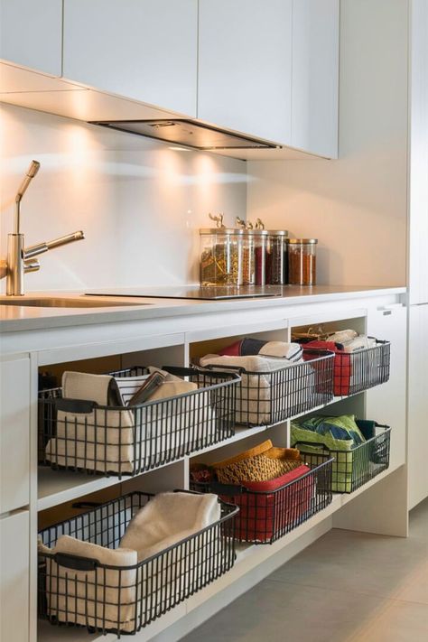 20 Clever Kitchen Storage Ideas – The Crafty Hacks Kitchen Worktop Storage Ideas, Under Bar Counter Ideas Storage, Under Counter Storage Kitchen, Corner Cabinet Solutions, Cabinet Door Storage, Eclectic Kitchen Decor, Under Shelf Basket, Clever Kitchen Storage, Kitchen Storage Ideas