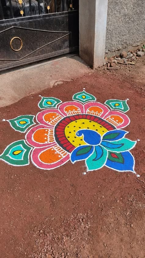 Easy Laxmi Drawing, Rangoli Designs Kolam, Rangoli For Laxmi Pujan, Tulsi Painting, Rangoli Designs With Dots Festivals, Rangoli For Dasara, Dasara Rangoli Designs, Laxmi Pujan Rangoli, Rangoli Designs For Kids