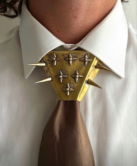 Tie Ideas, Silver Logo, Universal Design, Dieselpunk, Soft Grunge, Cool Stuff, Mode Vintage, Clothing Ideas, Looks Vintage