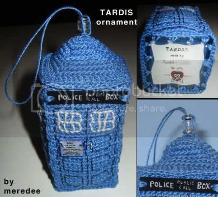 Crochet Tardis, Doctor Who Crochet, Nerdy Christmas, Doctor Who Crafts, Beginning Crochet, Geek Crafts, Crochet Blocks, Crochet Ornaments, Holiday Crochet