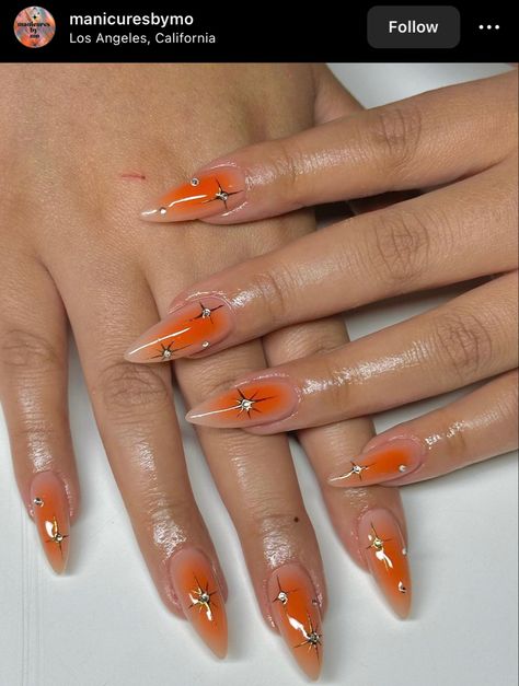 Orange Almond Acrylic Nails, White And Orange Nails, College Nails, Ideas Uñas, Aura Nails, White Manicure, Airbrush Nails, Vintage Nails, Nail Sets