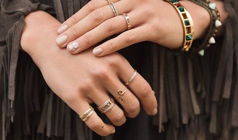 21 Photos Of Stackable Rings That'll Teach You How To Wear A Bunch At Once (Without Going Overboard) Triangle Nails, Rose Gold Nails Design, Vintage Engagement Ring Settings, Moissanite Engagement Ring Rose Gold, Rose Gold Diamond Ring Engagement, Hand Rings, Multiple Rings, Diamond Wedding Jewelry, Rose Gold Nails