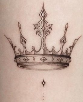 Princess Crown Tattoos, Tiara Tattoo, Queen Crown Tattoo, Ace Of Spades Tattoo, Memorial Tattoo Ideas, Nouveau Tattoo, Crown Tattoo Design, Boho Tattoos, King Tattoos