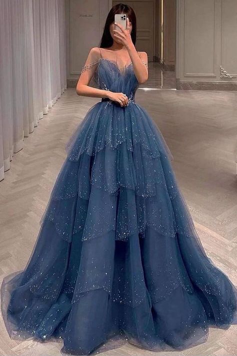 Prom Dress Tiered, Gaun Fashion, 파티 드레스, Stunning Prom Dresses, Blue Evening Dresses, Prom Dress Inspiration, Cute Prom Dresses, Beaded Prom Dress, Ball Gowns Evening