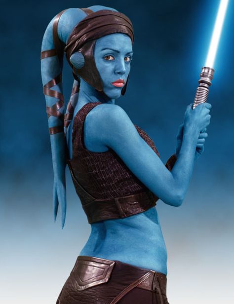 1999: Blue Twi'lek from Ryloth - Star Wars. (The Twi'lek species first appeared in 1983 ROTJ, and in the blue color in 1999 TPM as roadies for Sebulba, but the combination is best known in Jedi Aayla Secura in 2002 AOTC et seq.) Twi’lek Female, Alien Costumes, Twi'lek Jedi, Disfraz Star Wars, Jedi General, Aayla Secura, Twi Lek, Star Wars Character, Hot Blue