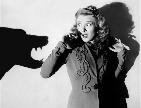 Promo shot for THE WOLF MAN (1941). Evelyn Ankers, The Wolf Man, Lon Chaney Jr, Horror Scream, Wolf Man, Horror Vintage, Famous Monsters, Horror Monsters, Scream Queens