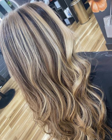 Hello 90’s, we’re back with the chunky highlights 👋🏻 ((@megzstylez)) They’re saying the latest color trend of 2022 is chunky highlights!… | Instagram Medium Chunky Highlights, Chunky Blonde Highlights On Brown Hair, Chunk Highlights, 90s Chunky Highlights, Chunky Lowlights, Blonde Chunky Highlights, Chunky Blonde Highlights, Blonde Lowlights, Highlights Curly