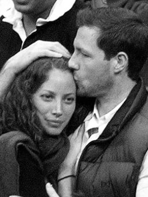 Christy Turlington and Ed Burns Jill Goodacre, Ed Burns, Christie Turlington, Edward Burns, Lakers Game, Sharon Osbourne, What Men Want, 90s Supermodels, Partner Dance