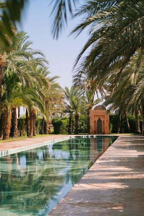 Amanjena, Marrakech — VIA TOLILA Middle East Garden, Saudi Palace, Amanjena Marrakech, Arabic Garden, Marrakech Gardens, Islamic House, Desert Farmhouse, Villa Marrakech, Islamic Interior Design