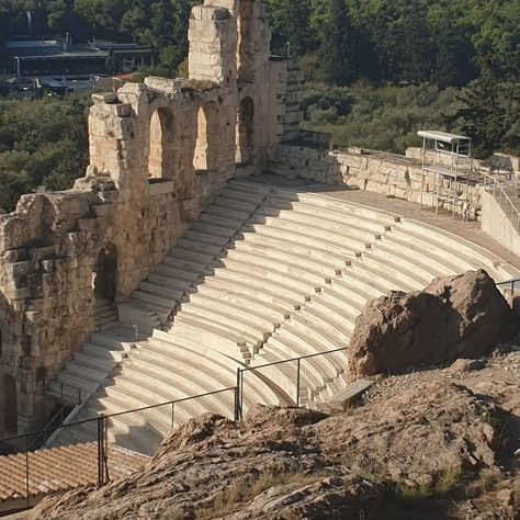 Ancient Greece Museum, Classics Aesthetics Greek, Ancient World Aesthetic, Classical Civilisation Aesthetic, Greek Theatre Aesthetic, Greek Mythology Places, Ancient Greek Landscape, Ancient Greece Landscape, Themyscira Aesthetic