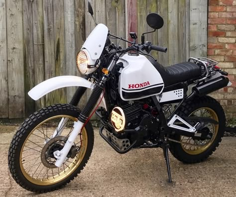 Honda Nx650, Honda Dominator, Enduro Vintage, Desert Sled, Bmw R80, Biking Diy, White Desert, Downhill Mountain Biking, Enduro Motorcycle