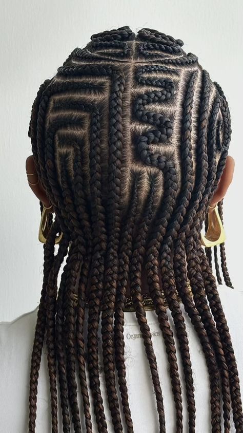 Braided Freestyle, Diagonal Cornrows, All Back And Base Hairstyle, Cornrow Drawing, Layered Cornrows Braids, Braids From The Back, Freestyle Feed In Braids, Barrel Braids, S Cornrows