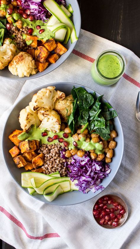 Blendtec Recipes, Raw Cabbage, Lazy Cat Kitchen, Spiced Chickpeas, Vegan Salads, Buddha Bowls, Green Sauce, Veggie Bowl, Vegan Bowls