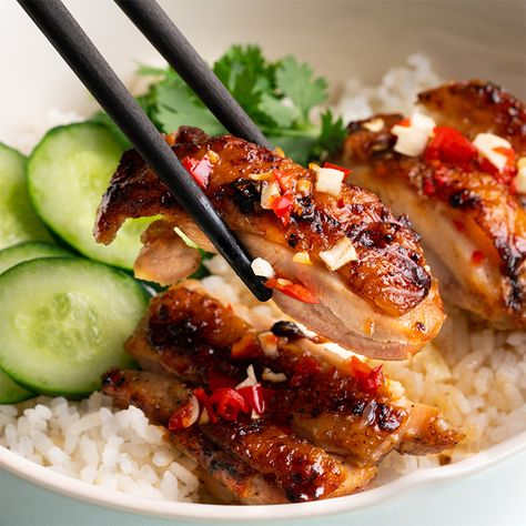 Vietnamese Lemongrass Chicken Rice Bowl - Marion's Kitchen Vietnamese Lemongrass Chicken, Chicken Rice Bowl, Marion Grasby, Lemongrass Chicken, Sommer Mad, Marion's Kitchen, Chicken Rice Bowls, Rice Bowls Recipes, Snickerdoodle Cookies