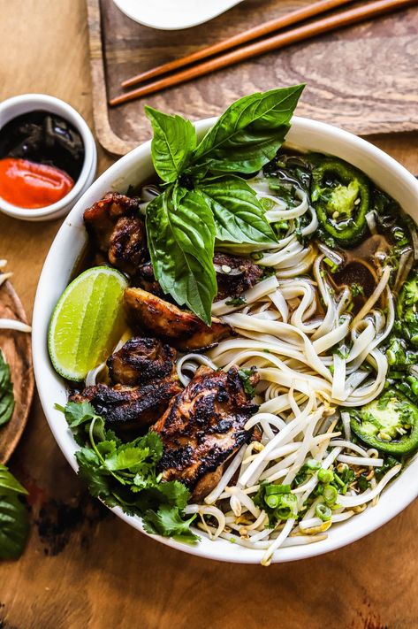 Pho Soup Recipe Chicken, Simple Pho, Chicken Pho Recipe, Chicken Pho Soup, Pho Soup Recipe, Asian Soup Noodle, So Much Food, Chicken Pho, Pho Soup