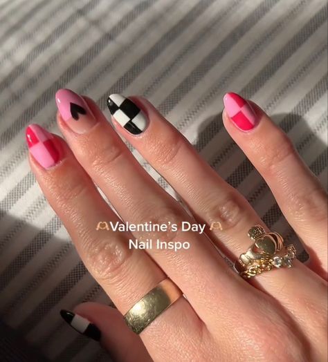 Alternative Gel Nails, Short Valentines Nails Black, Black Anti Valentines Day Nails, Alt Valentines Nails, Black And White Valentine Nails, Black And Pink Valentine Nails, Black Valentine’s Day Nails, Valentines Day Nails Black, Black Valentine Nails