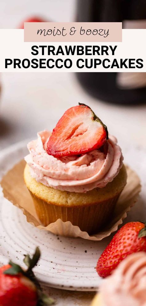 These Prosecco cupcakes are bubbling with flavor! With a tart strawberry filling and luscious strawberry buttercream, these cupcakes are reminiscent of the classic, luxurious combination of strawberries and Champagne. They are a perfect Valentine's Day dessert. Who doesn't love a boozy cupcake recipe? Strawberry Champagne Cupcakes, Cupcake Recipes Strawberry, Prosecco Cupcakes, Boozy Cupcakes Recipes, Strawberries And Champagne, Tart Strawberry, Strawberry Buttercream Frosting, Boozy Cupcakes, Champagne Cupcakes