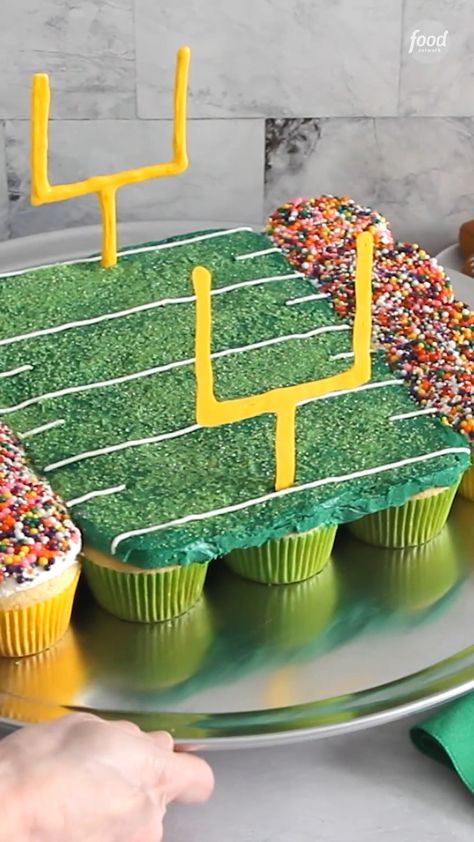 Football Stadium Cupcakes, Football Cupcake Pull Apart Cake, Football Cupcake Cake Ideas Pull Apart, Cute Football Desserts, Football Field Cupcake Cake, Pull A Part Cupcakes, Football Pull Apart Cupcakes, Football Themed Cupcakes, Cupcake Cakes For Boys