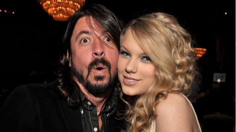 #DaveGrohl , #StevieWonder , #MileyCyrus to Present at #GrammyAwards .   #NickiMinaj , #TaylorSwift , #NileRodgers and #ShiaLaBeouf will also be on hand for Music's Biggest Night  | #Entertainment #Jobs → http://bit.ly/BizyJobs  | Foo Fighters Dave, Iconic People, Foo Fighters Nirvana, Medium Tv Show, David Letterman, Dave Grohl, Technology Fashion, Celebrity Lifestyle, Stevie Wonder