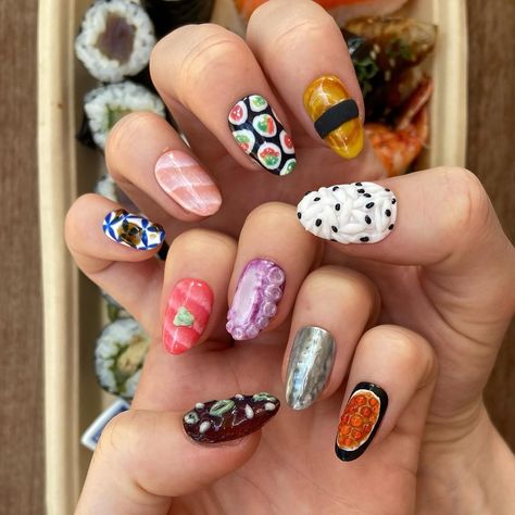 🍣 SUSHI 🍣 nails absolutely good enough to eat… my sushi lovers, it’s time put on a set of sushi GNAILS to devour raw fish on rice and spice yourself out with too much wasabi 😤🐟🍙 this is a level 4 designer press on nail set listed on gnail.store 🛍️💅🏻 would looove to make this set again for my fearless foodie nail babes 🍱 @southtxnailsupply 3D clay, gem glue @dndgel 063, 615, 02, 096, 1001 @gelcare.official dijon, fig, klein blue, freshwater pearl @apresnailofficial short round, J14, J15, J1... Sushi Nail Designs, Sushi Nail Art, Sushi Nails, Fish Nails, Raw Fish, 3d Hand, Cat Nails, Level 4, Nail Shop