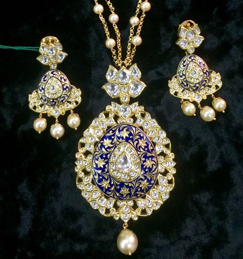 Jadatar Jewelry, Jadau Sets, Jadau Pendant, Jadau Set, Reversible Jewelry, Jaipur Jewelry, Rajputi Jewellery, Bridal Jewellery Inspiration, Bridal Jewelry Vintage