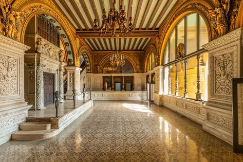 Julia Morgan’s Herald Examiner Building Holds Many Histories Women Architects, Artsy Collage, Julia Morgan, Classic Building, Mix Use Building, Concrete Building, Arizona State University, Historic Preservation, California Love