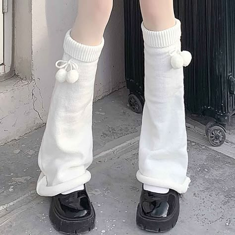 Big Leg Warmers Outfit, Cutecore Leg Warmers, Aesthetic Leg Warmers, Medias Aesthetic, Leg Warmers Aesthetic, Fuzzy Leg Warmers, Cute Leg Warmers, White Leg Warmers, Kawaii Leg Warmers