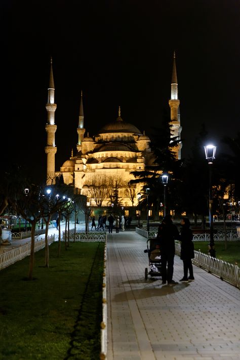 Turkey Night View, Istanbul Aesthetic Night, Istanbul Turkey Night, Turkey At Night, Istanbul Night, Turkey Pics, Face Story, Turkey Aesthetic, Istanbul Pictures