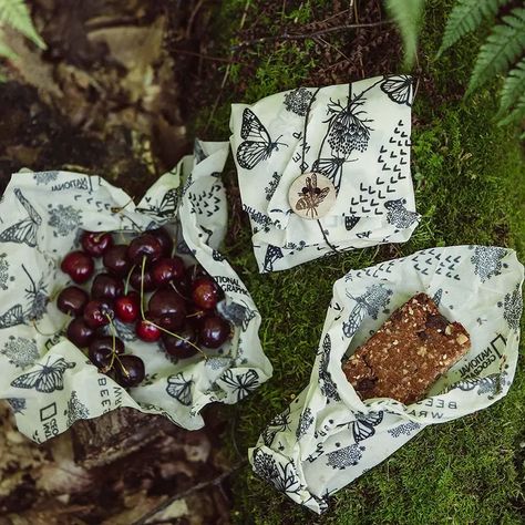 32 Eco-Friendly Products That Are So Pretty You'll Probably Have Dreams About Them Plastic Campaign, Packing School Lunches, Sandwich Wrap, Bees Wrap, Lunch Wraps, Beeswax Food Wrap, Food Wraps, Sustainable Food, Plastic Pollution