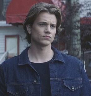 Ace From Nancy Drew, Alex Saxon Nancy Drew, Ace Nancy Drew, Alex Saxon, Fit Actors, Boyfriend Pics, Finding Carter, Best Friends Brother, Cake Hacks