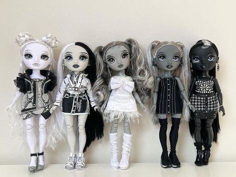 Shadow High Dolls, Custom Rainbow High Dolls, Shadow High Series 2 Dolls, Rainbow High Dolls Skyler, Rainbow High Series 1 Dolls, Rainbow High Glitch Doll, Fashion Dolls Photography, Monster High Pictures, Sasha Doll