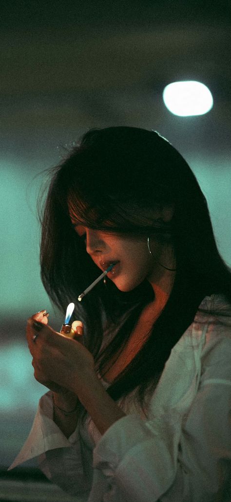 Mio Hitori Aesthetic, Cinematic Wallpaper Iphone, Mafia Wallpaper Girl, Female Lead Aesthetic, Chinese Woman Aesthetic, Mafia Aesthetics Women, Cinematic Wallpaper, Detective Aesthetic, Chinese Woman