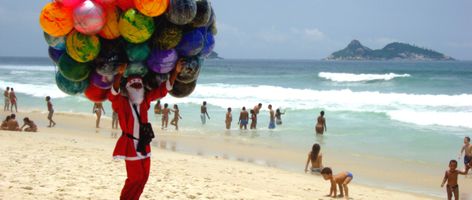 Christmas in Brazil (Rio) Christmas In Brazil, Brazil Christmas, Christmas Experiences, Summer Christmas, Tropical Christmas, Beach Christmas, Coastal Christmas, Beach Hotel, Summer Inspiration