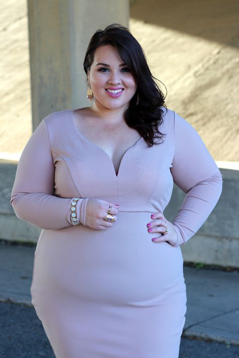 On The Fringe - Sarah Rae Vargas Sarah Rae, Plus Zise, Plus Size Looks, Big Girl Fashion, Beautiful Figure, The Fringe, Curvy Plus Size, Plus Size Beauty, Plus Size Models